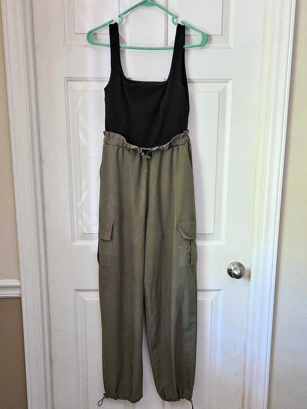 Derek Heart Black Bodice Olive Cargo Wide-Leg Jumpsuit Black & Green Small